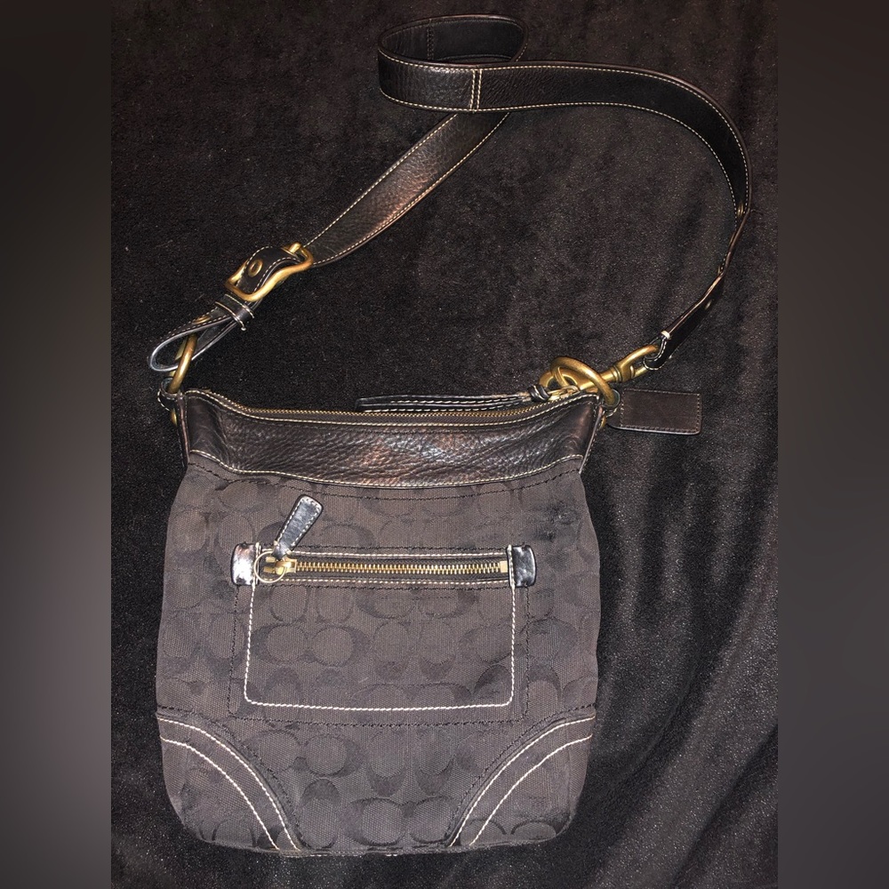 Black COACH CROSS BODY BAG